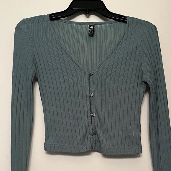 Small Sage colored crop top - Picture 1 of 2